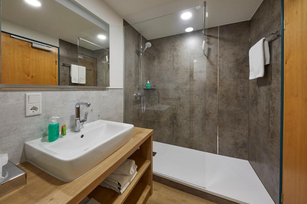 Hotel & Ferienappartements Edelweiss Willingen  Extérieur photo