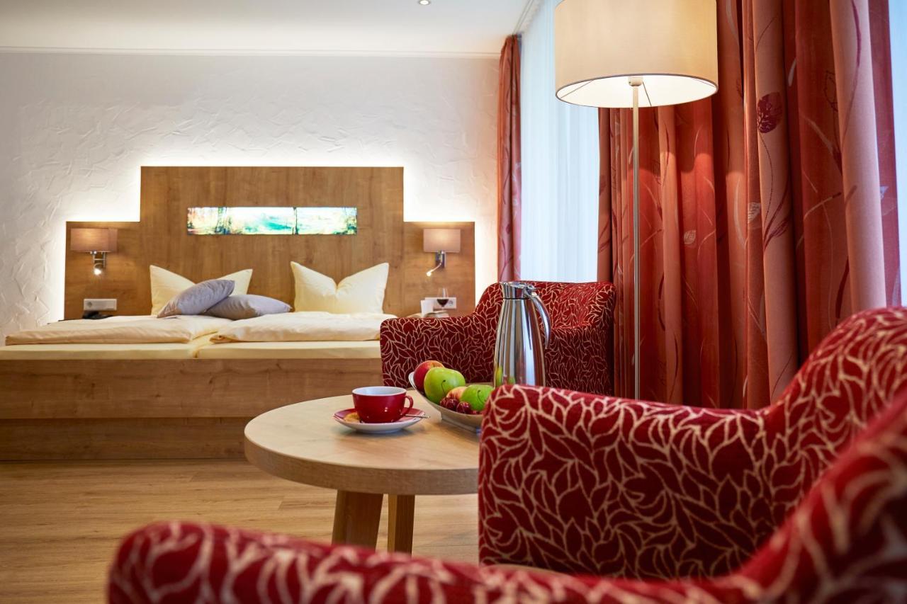 Hotel & Ferienappartements Edelweiss Willingen  Extérieur photo